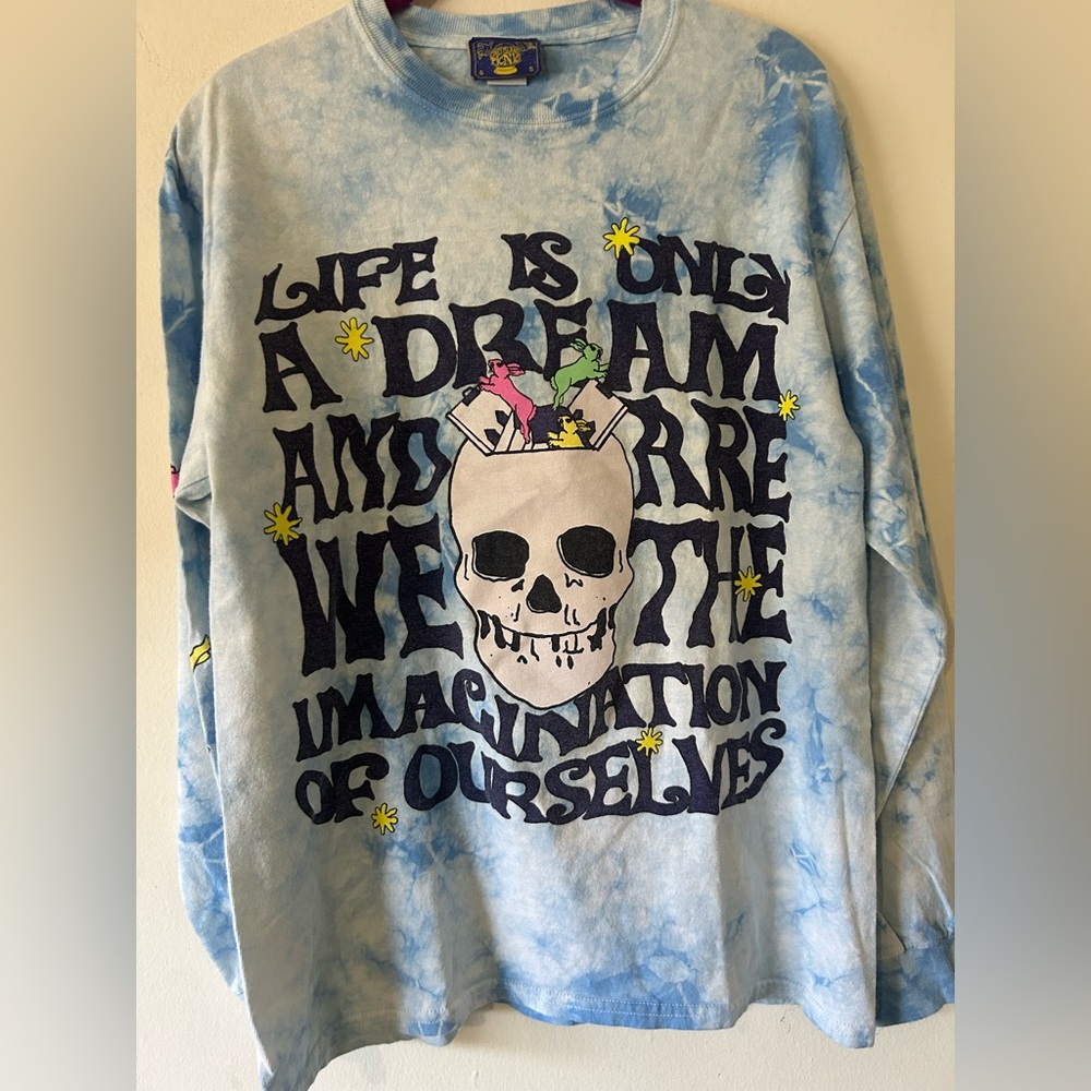 Graphic Long Sleeve Tie-Dye Shirt